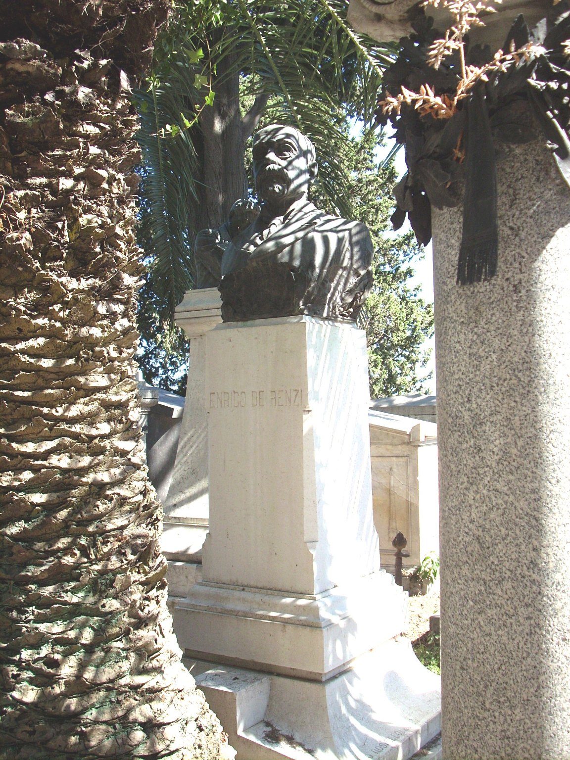 Enrico De Renzi monument, Cimitero Poggioreale, Naples - 01.JPG
